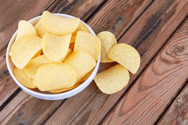 Potato Chips Wooden Surface Saucer — Stockfoto