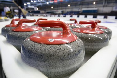 Curling taşı