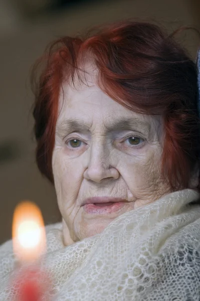 Triste signora anziana — Foto Stock