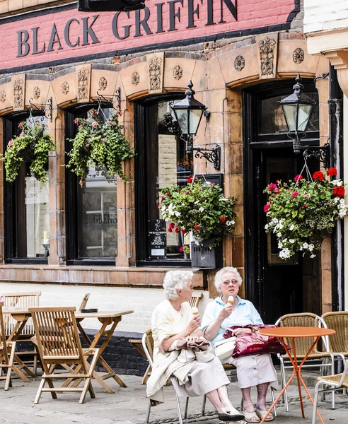 Old Women Talking — Stock Photo, Image