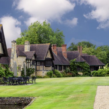 Tudor binalarda, hever Kalesi