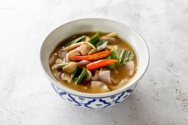 Tom Yum Mantar Baharatlı Tayland Yemeği