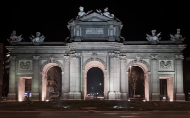 The Puerta de Alcalá, Madrid (at night)