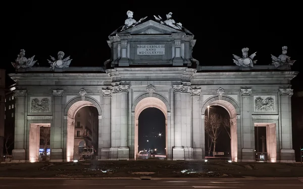 The Puerta de Alcalá, Madrid (at night) — Stock Photo, Image