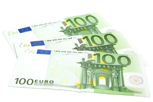 Kilkaset euro banknotów na białym tle na białym tle — Zdjęcie stockowe