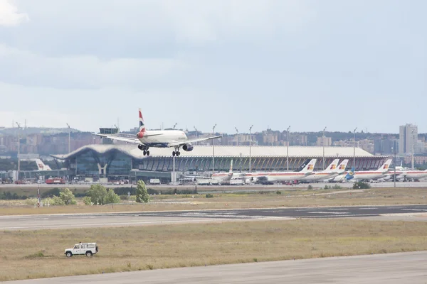 Flugzeug der britischen Luftfahrtgesellschaft — Stockfoto