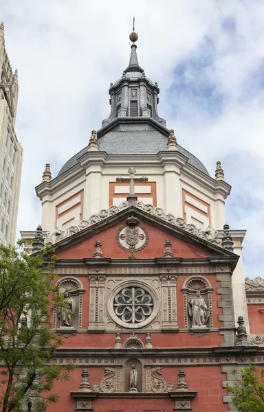 Bela igreja em Madrid — Fotografia de Stock