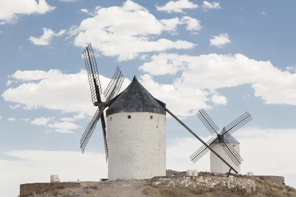 Molino de viento en Córdoba, Toledo, España — Foto de Stock