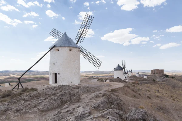 Molino de viento en Córdoba, Toledo, España — Foto de Stock