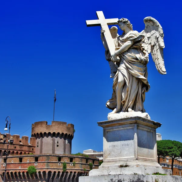 Greatest Roman landmarks -bridge with angels — Stock Photo, Image