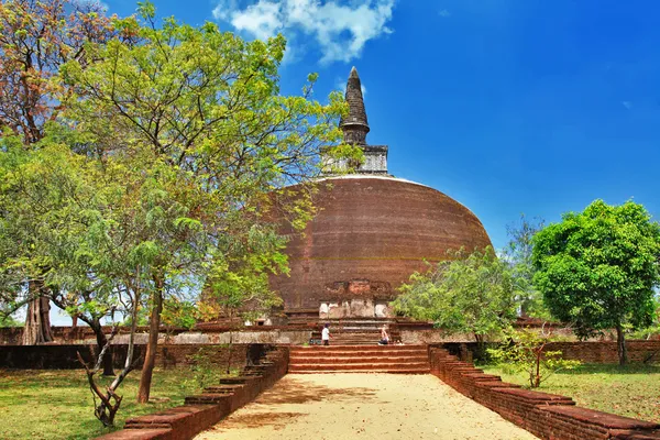 Polonnaruwa, antico stupa. viaggi in Sri Lanka serie — Foto Stock