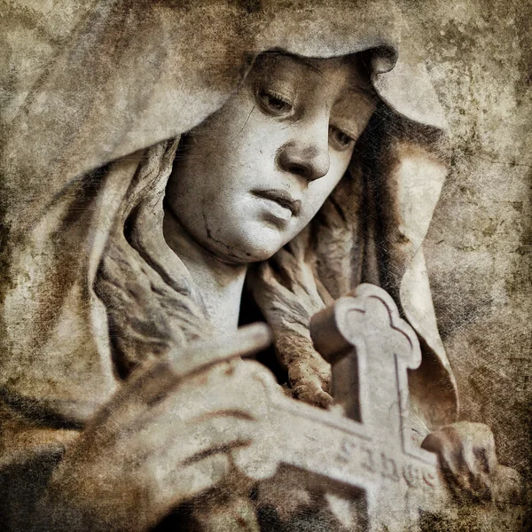 Beautiful dark sculptures - Staglieno cemetery, Genoa,Italy. Artistic picture — Stock Photo, Image