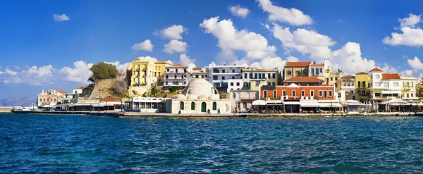 Krásný panoramatický pohled ze starého přístavu chania - Kréta — Stock fotografie