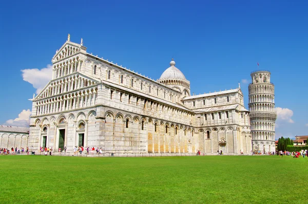 Pisa square with cathedral and tower — Stock Photo, Image