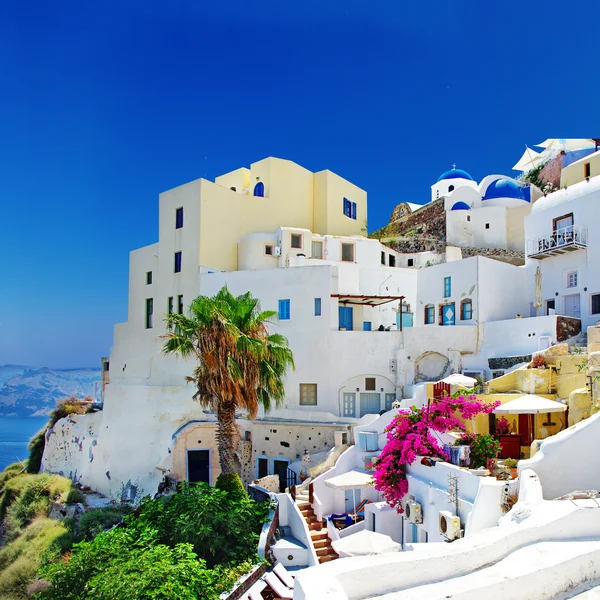 Santorini romántico, ciudad de Oia, serie de islas griegas — Foto de Stock
