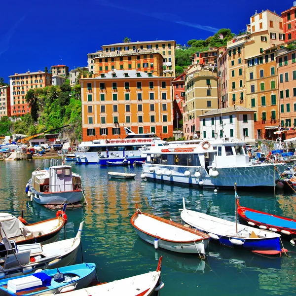 Camogli colorido, costa da Ligúria, Itália — Fotografia de Stock