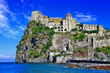 etkileyici Aragonca castell - Ischia Adası, İtalya