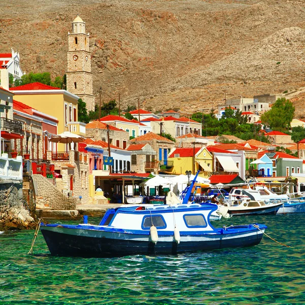 Halki - colorida isla tradicional de Dodecaneso, Grecia —  Fotos de Stock