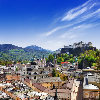 güzel salzburg, kale ile görünüm beşteki şehir