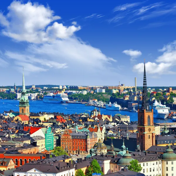 Natursköna panorama i gamla stan (gamla stan) i stockholm, Sverige — Stockfoto