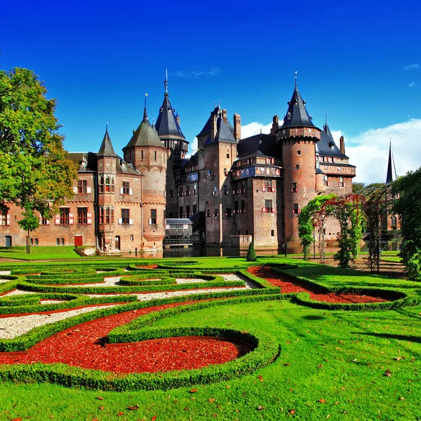 Krásné romantické Holandsko hrad de haar — Stock fotografie