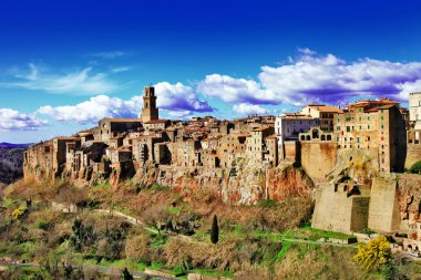 çarpıcı İtalya serisi - pitigliano - küçük Ortaçağ kenti kaya