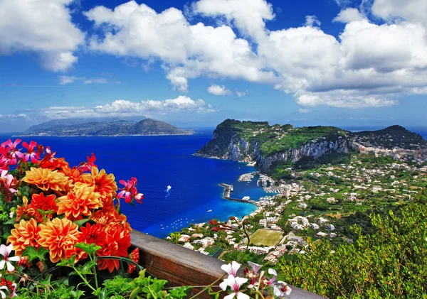 Bella isola di Capri - Serie di viaggi italiani — Foto Stock Bella isola di Capri - Serie di viaggi italiani — Foto Stock