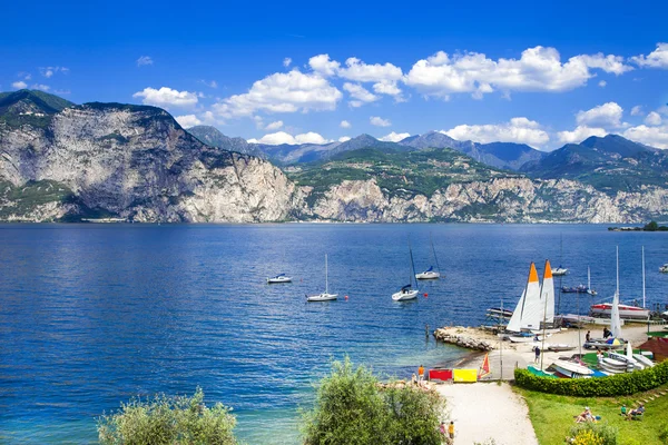 Lac pittoresque Garda - Italie du Nord — Photo