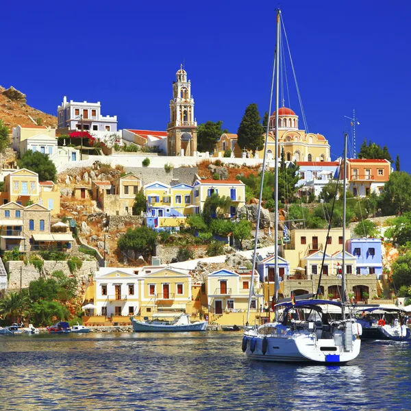 Nice houses and boat — Stock Photo, Image