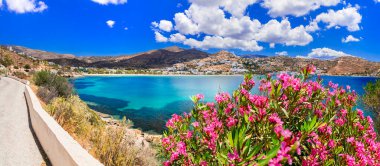 Ios Adası, Kiklad, Yunanistan seyahatleri ve yaz tatilleri, popüler turizm beldeleri