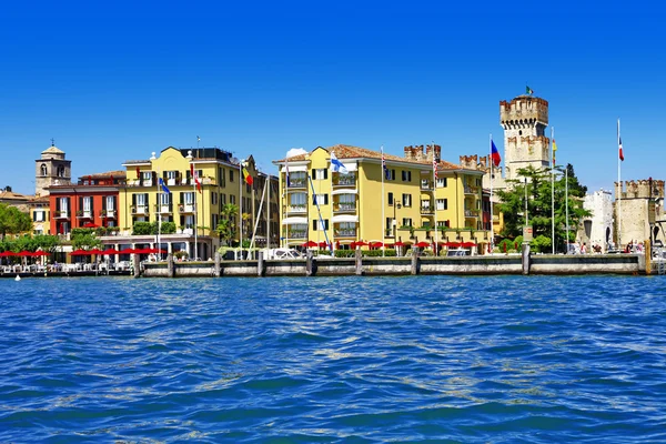 Festői lago di garda - sirmione, Olaszország — Stock Fotó
