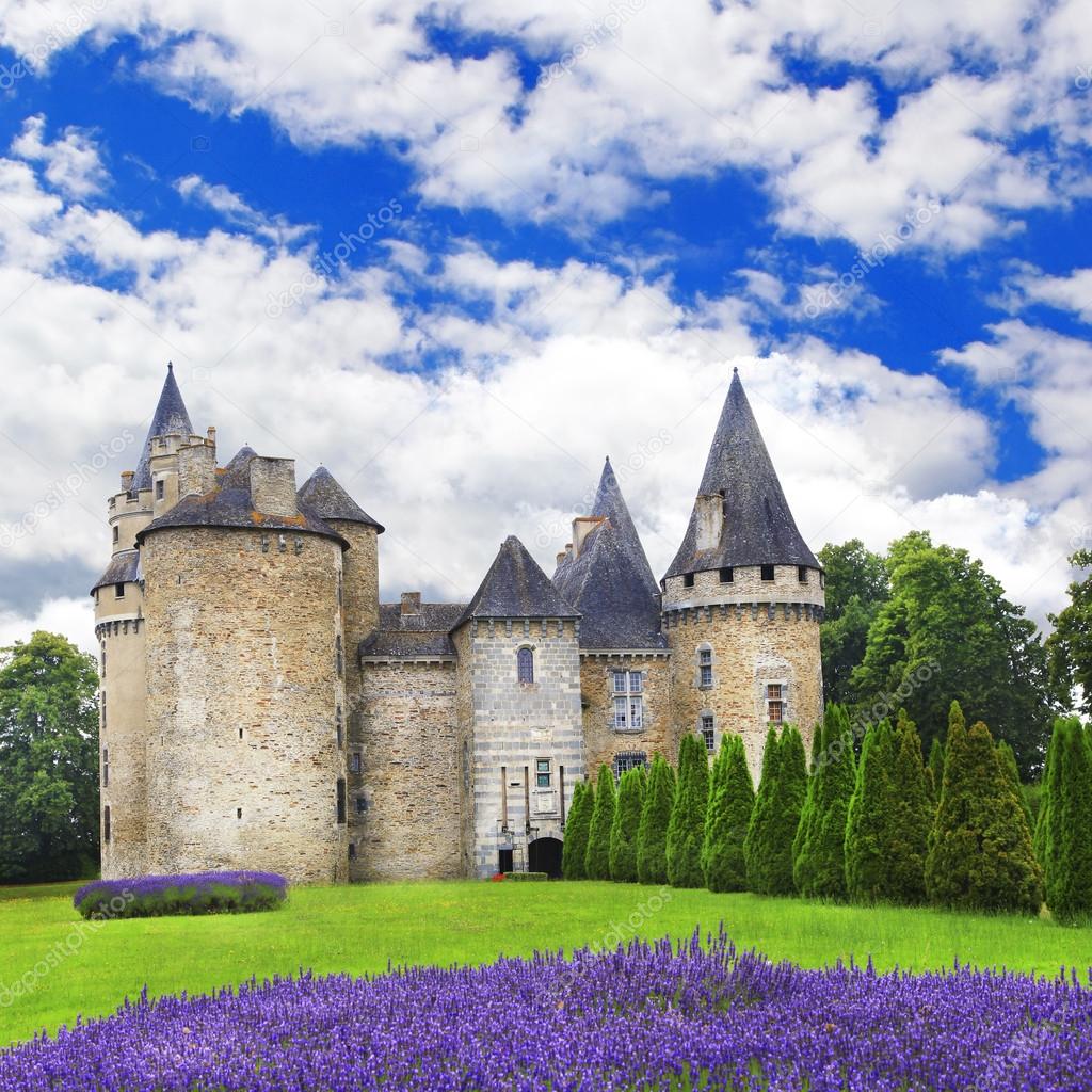 Medieval fortresses in France