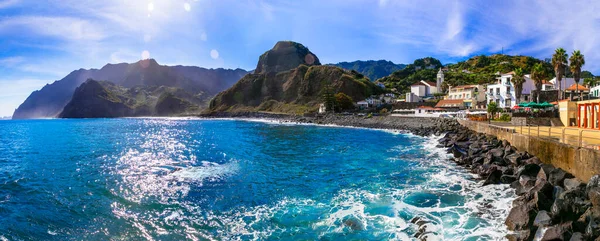 Madeira Adası Doğa Manzarası Büyüleyici Porto Cruz Köyü Manzarası Portekiz — Stok fotoğraf