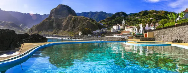 Escénica Isla Madeira Piscinas Naturales Del Encantador Pueblo Porto Cruz —  Fotos de Stock
