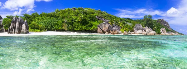 世界上风景最美丽的热带海滩之一 塞舌尔拉迪古岛的昂斯发源地 — 图库照片