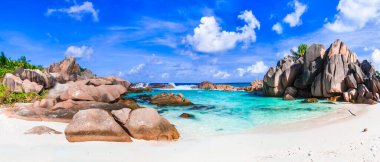Dünyanın en güzel ve manzaralı plajlarından biri olan La Digue Adası 'ndaki Anse Cocos, Seyşeller.