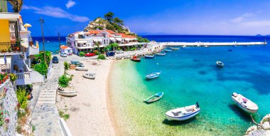 Yunanistan seyahati ve yaz tatili. En güzel geleneksel balıkçı köyleri - Samos adasındaki Kokkari