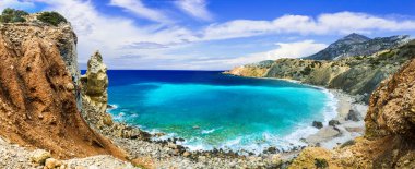 Deniz manzarası, güzel marina manzarası. Yunanistan, Karpathos Adası. Vahşi kayalık plajı. Dodekanca
