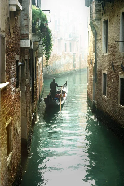 Romantische Venetiaanse Grachten Oude Smalle Straatjes Van Venetië Gondelreis Italië — Stockfoto