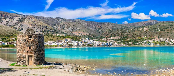 Malownicza Sceneria Starym Wiatrakiem Kryształowymi Wodami Eloundzie Wyspa Kreta Grecja — Zdjęcie stockowe
