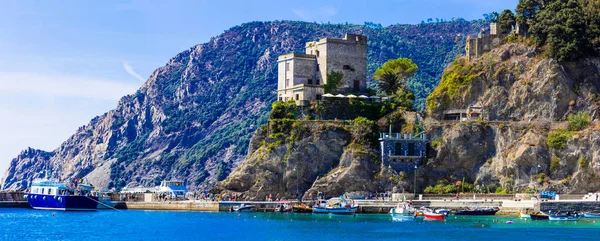 蒙特罗索 意大利利古里亚著名的Cinque Terre国家公园迷人的村庄 岩石上有城堡的景色 — 图库照片