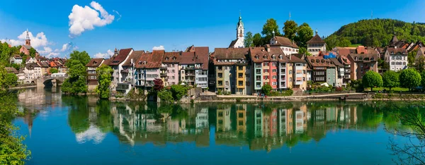 Ρομαντικά Όμορφα Βήματα Της Ελβετίας Πόλη Λάφενμπουργκ Πάνω Από Τον — Φωτογραφία Αρχείου