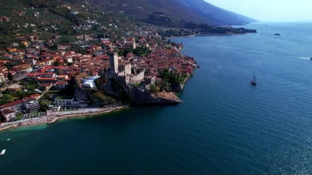 Amazing Italian Lake Scenery Beautiful Lago Garda Aerial View Malcesine — Vídeos de Stock