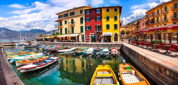 Scenic Lake Lago Garda Italy Charming Fishing Village Colorful Houses — Foto de Stock