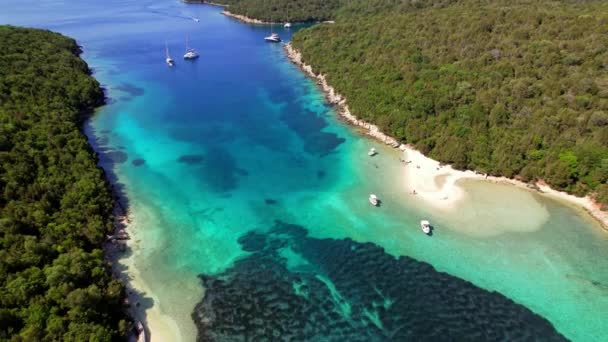 ซาวาโกตา วทางอากาศท สวยงามของทะเลเทอร ควอยส นในช อบล ลาก นและชายหาดท นเบลล Vraka — วีดีโอสต็อก