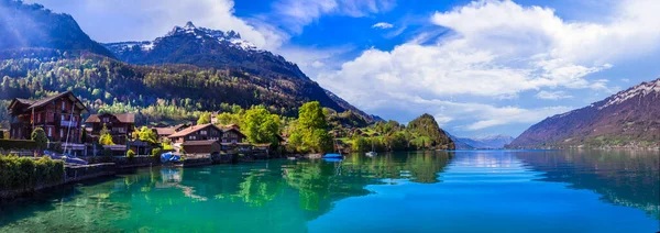 Oszałamiająca Idylliczna Sceneria Górskiego Jeziora Brienz Szwajcaria Kanton Berno Wioska — Zdjęcie stockowe