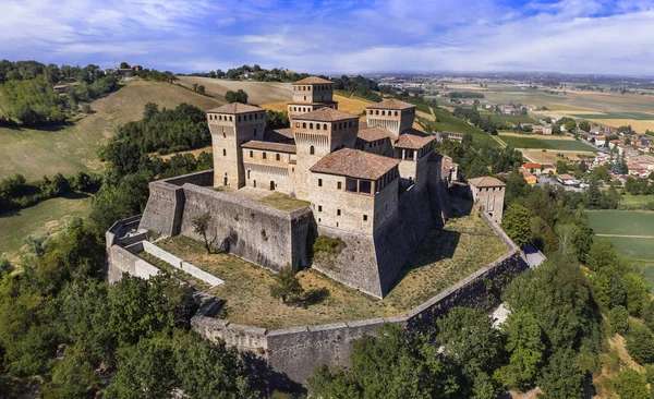 Een Van Beroemdste Mooiste Middeleeuwse Kastelen Van Italië Historische Torrechiara — Stockfoto
