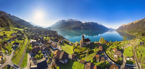 Потрясающие Идиллические Природные Пейзажи Озера Бриенц Бирюзовыми Водами Швейцария Кантон — стоковое фото