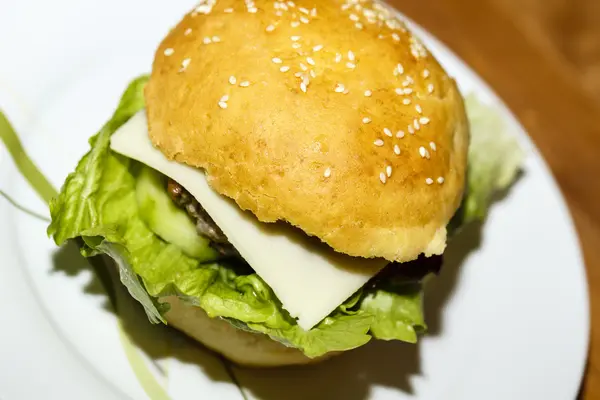 Big hamburger — Stock Photo, Image