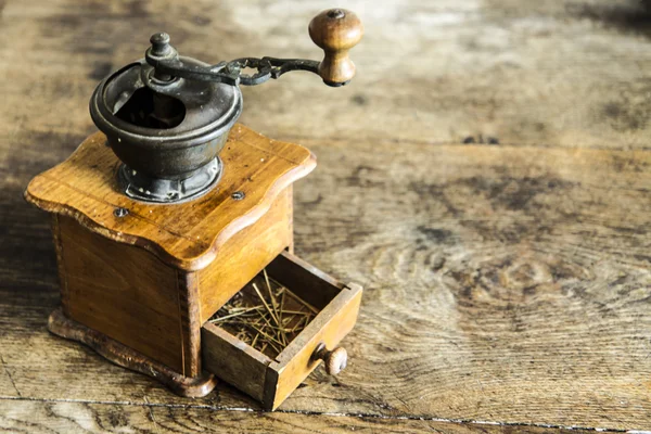 Vintage handmatige koffiemolen — Stockfoto